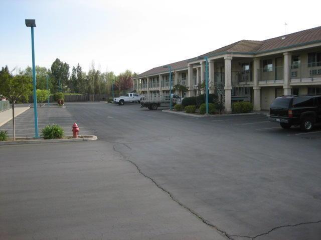 Edge Water Inn Reedley Exterior foto